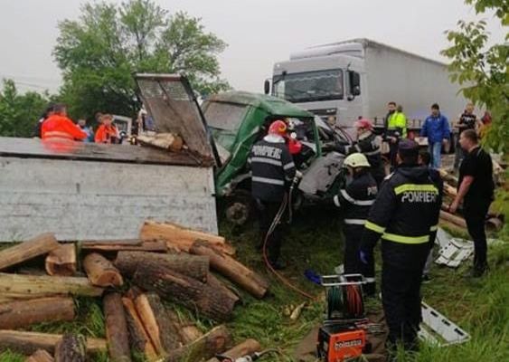 Intervenție pentru salvarea victimelor unui accident rutier produs pe DN 1, pe raza localității Tileagd