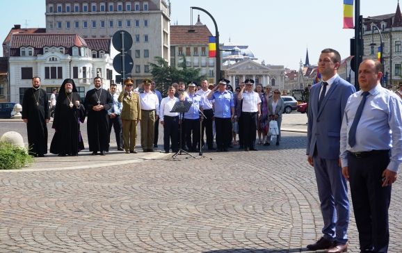 Ziua Drapelului Național, sărbătorită în faţa Primăriei Oradea