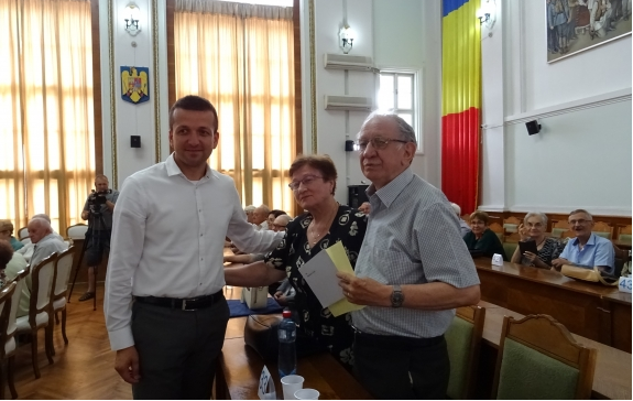 Primăria Oradea a organizat a treia ediţie a „Nunţii de Aur” din acest an