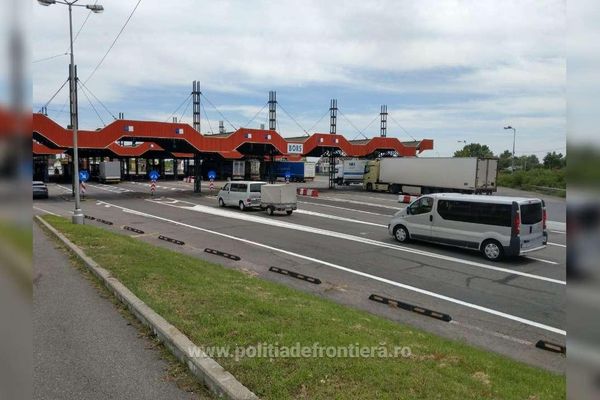 Cetăţean sârb depistat la frontieră cu documente false pentru care a plătit 4.000 de euro