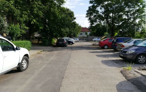 Se amenajează locuri de parcare în zona străzii Oneștilor