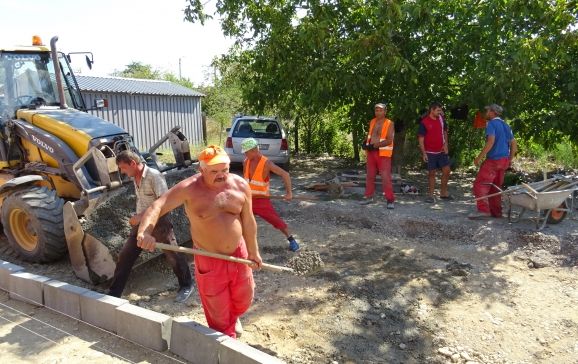 Se lucrează la modernizarea străzii Coriolan Hora din cartierul Ioșia