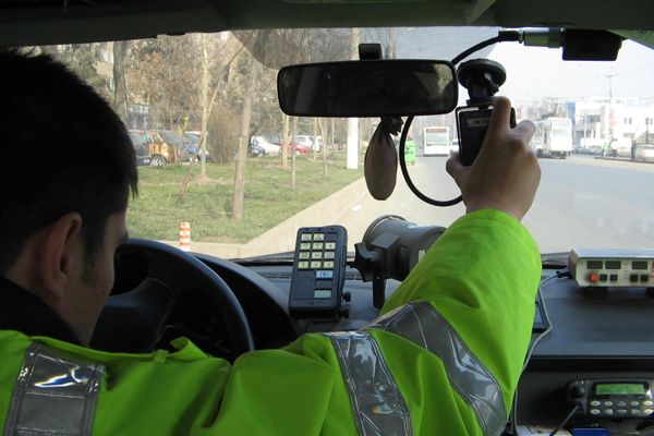 139 de participanți la trafic care nu au respectat legislația rutieră, sancționați de polițiștii rutieri în acțiune.