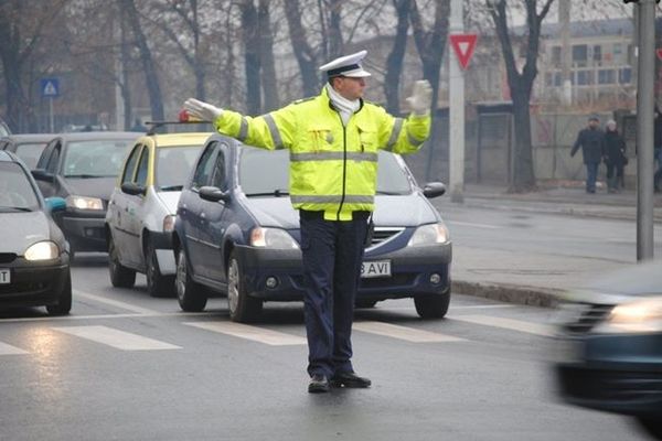 Poliţiştii bihoreni vor fi la datorie, pentru sărbători și zile libere liniștite