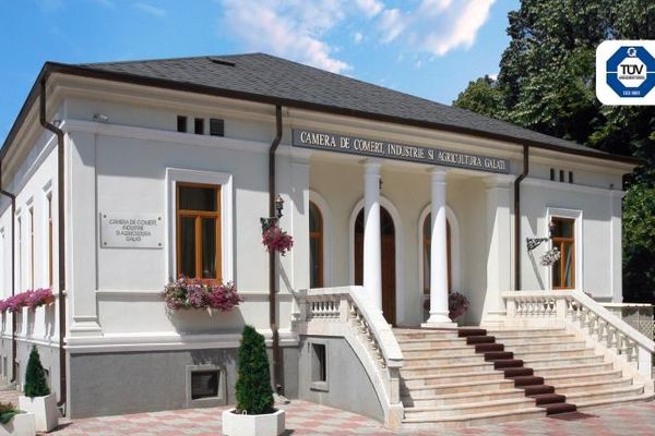 Licitație pentru reabilitarea Casei Fuchsl șI a altor trei clădiri din centrul istoric