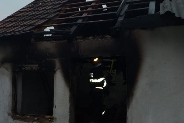 Incendiu în Bogei, comuna Tăuteu. Măsuri de prevenire a incendiilor de natură electrică