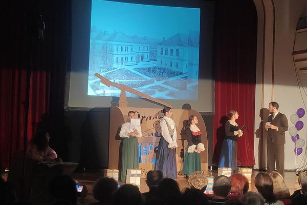 Periplu festivalier spectaculos pentru trupa Arcadia