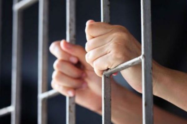 Reținut de polilițiști după ce a tâlhărit o bătrână