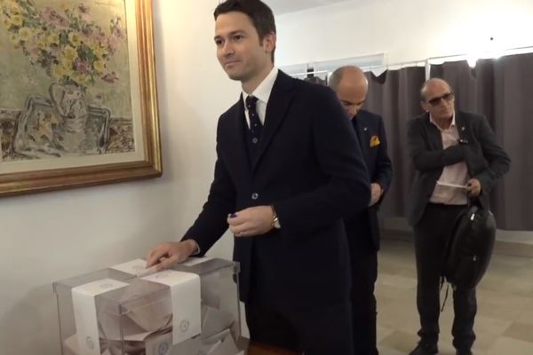 Deputatul Robert Sighiartău (PNL) a votat la Madrid: ”La 30 de ani de la Revoluție cred că vom vedea o sărbătoare a democrației în România!”