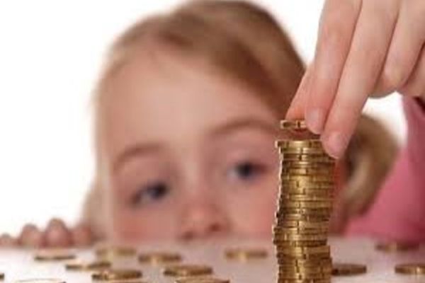 Alocațiile pentru copii SE DUBLEAZĂ de anul viitor