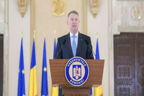 Iohannis anunță RESTRICȚII de circulație OBLIGATORII. Armata, scoasă în stradă