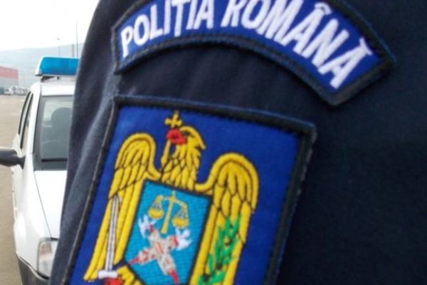 Minor în vârstă de 15 ani, reținut de polițiștii bihoreni pentru tâlhărie și agresiune