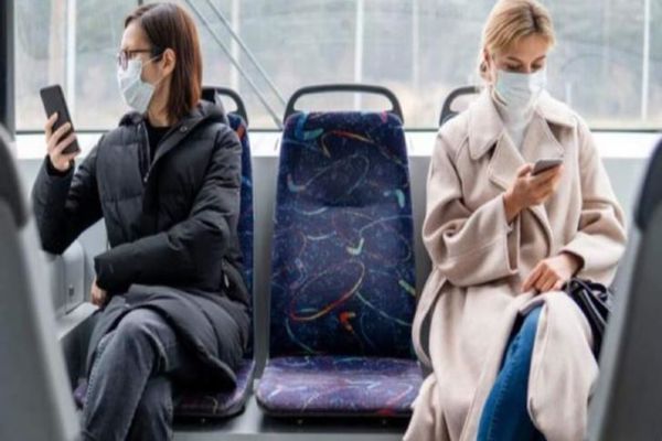 Ministrul Transporturilor: Microbuzele, igienizate înainte de plecarea în cursă. Călătorii, cu măști și controlați cu termoscanner