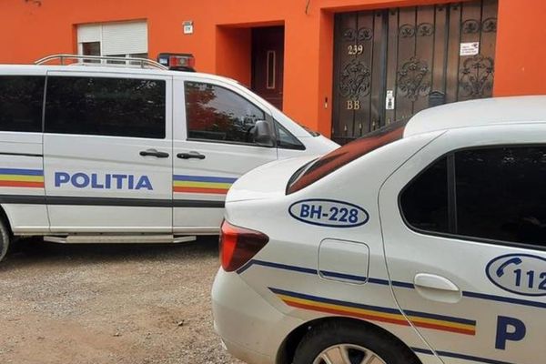 Polițiștii din Bihor au descins în patru locații din Caraș-Severin