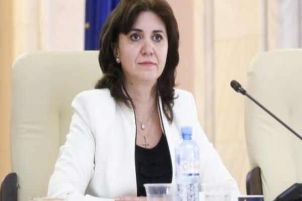 Monica Anisie: ”În fiecare unitate de învăţământ va exista un cadru medical care va supraveghea elevii”