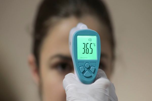 Eliminarea din Evaluarea Națională și Bacalaureat a copiilor cu temperatură peste 37,3°C este DISCRIMINATORIE