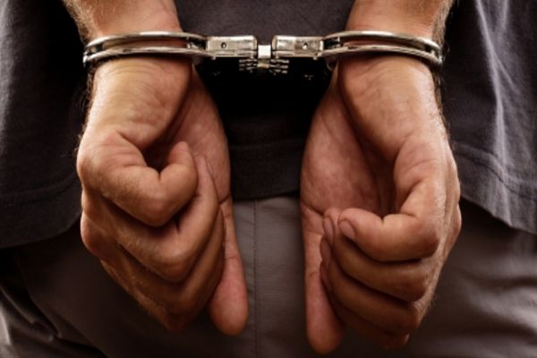 Tânărul care a încercat să violeze o femeie, a fost arestat preventiv pentru 30 de zile