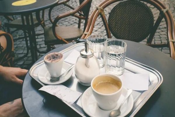 Marea relaxare: s-au deschis terasele și plajele. Reguli stricte