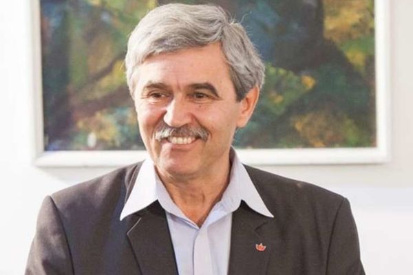 100% TU DECIZI! Marton Arpad, deputatul UDMR înfrățit în rele cu pesediștii. Alesul cuplat bine la banul public