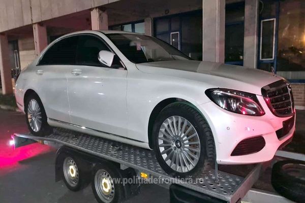 Autoturism de 20.000 de euro, căutat de autoritățile elvețiene, depistat în Vama Borș