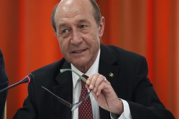 Traian Băsescu a vorbit la Realitatea PLUS despre imaginile de la înmormântarea interlopului Emi Pian