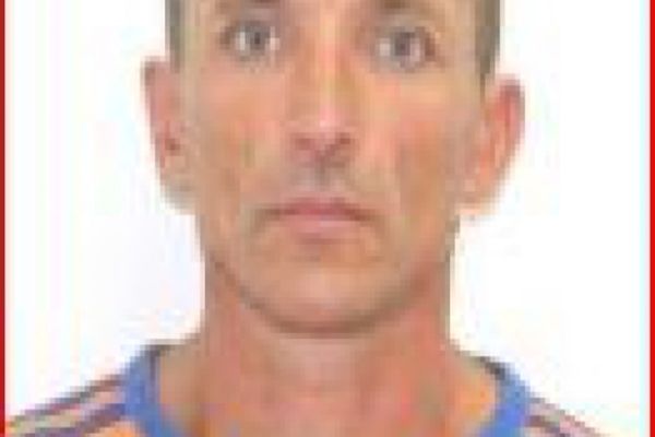 FOTO | Bărbat violent dat dispărut după ce a fugit din spitalul din Ştei