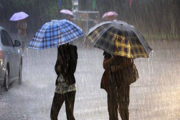 ANM: COD GALBEN de ploi torențiale și vijelii în mai multe județe din Transilvania si Banat