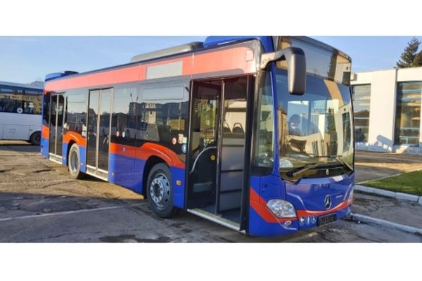 A sosit la Oradea primul autobuz hibrid! Până la finalul anului 2021 vor fi livrate alte 15