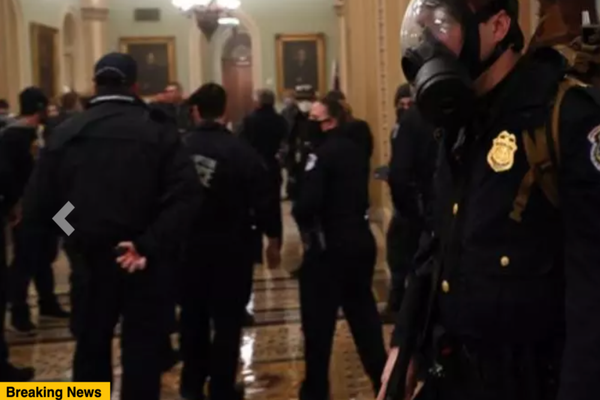 VIDEO Stare de asediu la Washington, susținători ai lui Trump au pătruns în Congres, pentru a bloca validarea victoriei lui Biden