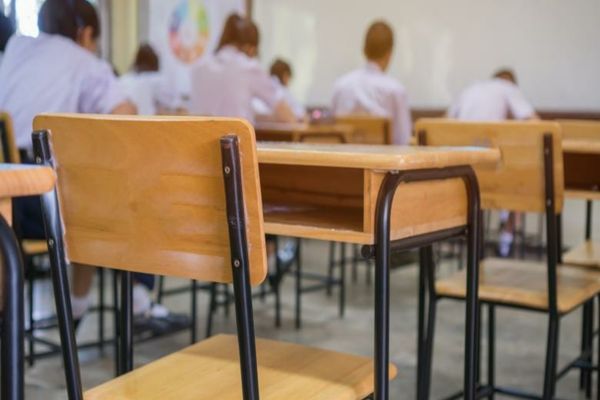 Școlile s-ar putea redeschide pe 8 februarie