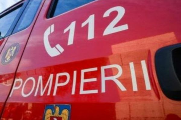 Atenție la modul în care aprindeți focul în sobe! Locuință din Oradea, afectată de un incendiu