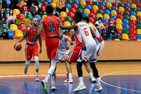 CSM Oradea a făcut instrucție cu CSM Galați în ultimele 15 minute ale meciului