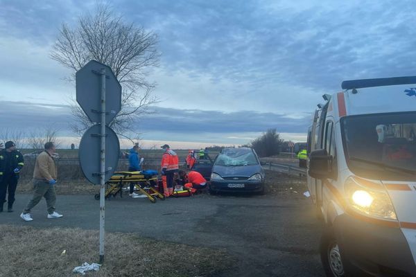 FOTO Accident grav în județul Arad, un copil a murit alții sunt răniti