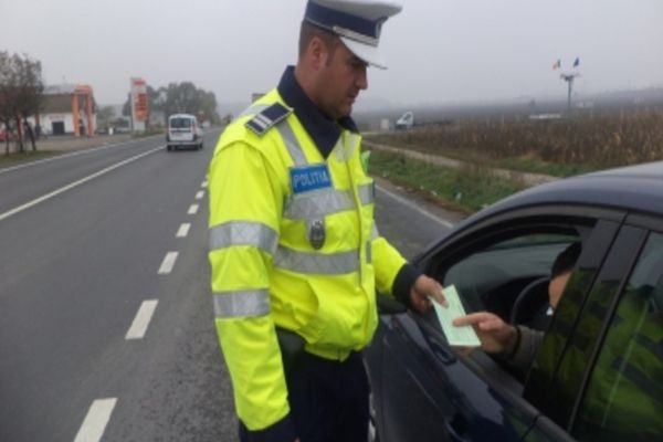 Amenzi de peste 72.000 lei aplicate de polițiștii bihoreni într-o singură zi! 20 de șoferi au rămas fără permise