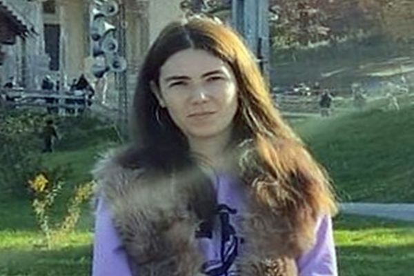 AȚI VĂZUT-O? Familia și Poliția o caută