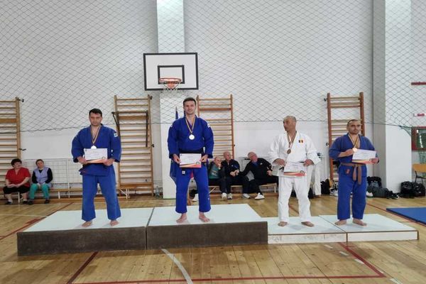 Pompierul militar Bogoşel Adrian a cucerit cel de-al 11-lea titlu de campion naţional la judo
