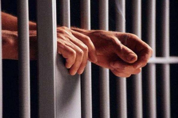 Bihorean, condamnat pentru pornografie, dus la închisoare