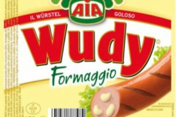 Mai multe sortimente de crenvurşti, retrase de la vânzare din magazinele din România