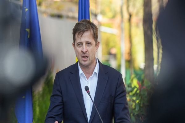 Maestrul păpușar liberal | Cine sunt oamenii din rețeaua lui Hubert Thuma și legătura cu primarul arestat de la Otopeni