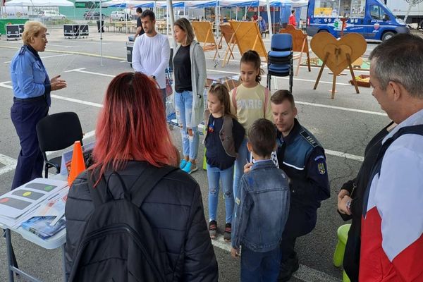 Siguranţa copiilor, prioritate a poliţiştilor bihoreni şi în noul an școlar