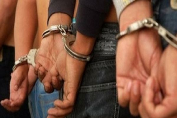 Trei bihoreni, arestați preventiv! Au furat acumulatori și trei autovehicule, creând un prejudiciu de aproape 200.000 lei