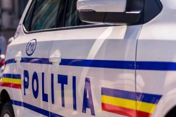 Proaspăt scoasă din service, o autospecială de poliție a luat foc pe Centura Oradea