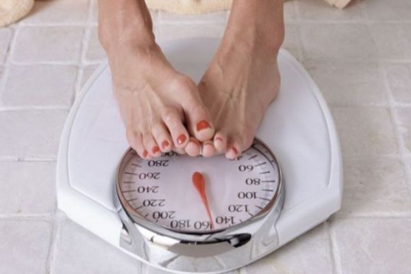 Greutatea ideală în funcție de înălțime și de vârstă - Calculează indicele de masă corporală!