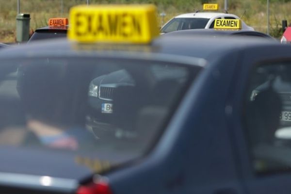 Șoferii cu vârsta de peste 70 de ani ar putea fi nevoiți să își reînnoiască permisele la fiecare 5 ani. Aceștia vor fi evaluați medical mai des