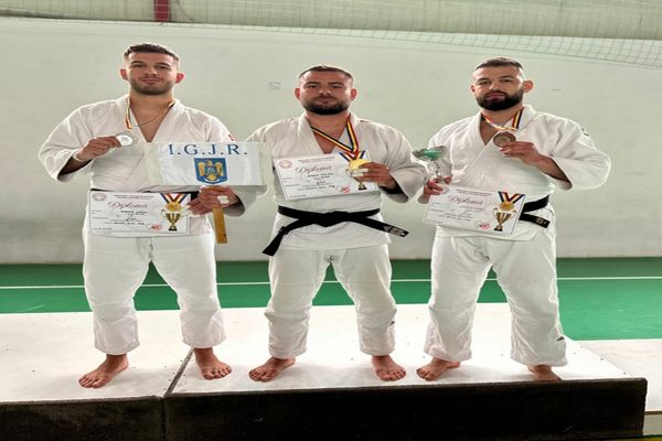 Trei jandarmi bihoreni, pe locuri fruntașe la Campionatul Național de Judo al MAI
