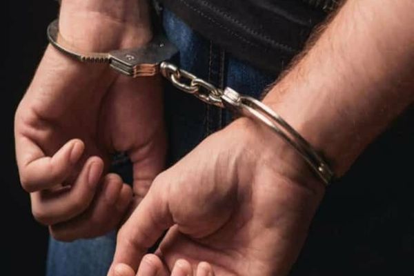 Hoț din Oradea, arestat preventiv! A spart 4 magazine în mai puțin de două luni