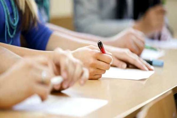 Sesiunea specială a examenului de Bacalaureat începe astăzi - Cine o susține