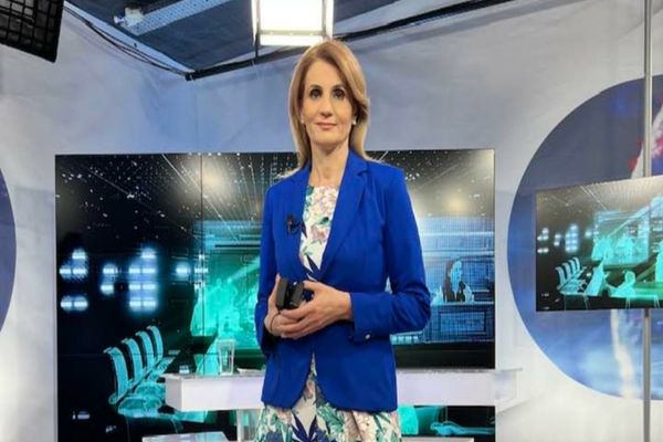 Libertatea de exprimare, în pericol! Anca Alexandrescu, semnal de alarmă: cine pune PUMNUL în gura presei? Apel către telespectatorii Realitatea PLUS