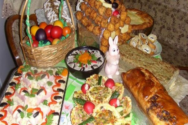 Ce reţete delicioase poţi face cu mâncarea rămasă de la masa de Paște