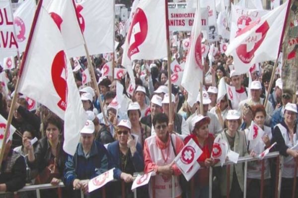 Angajații din Sănătate amenință cu greva GENERALĂ